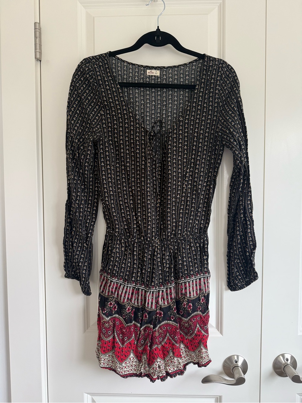 Hollister Black and Red Patterned Long-Sleeve Boho Romper